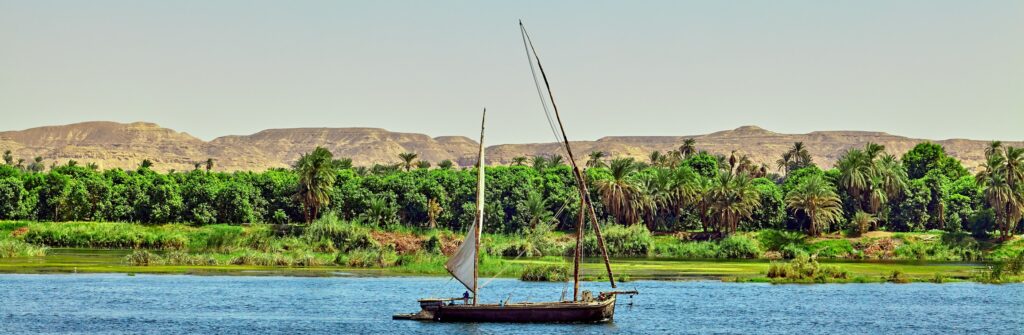 En bild på en segelbåt på Nilen