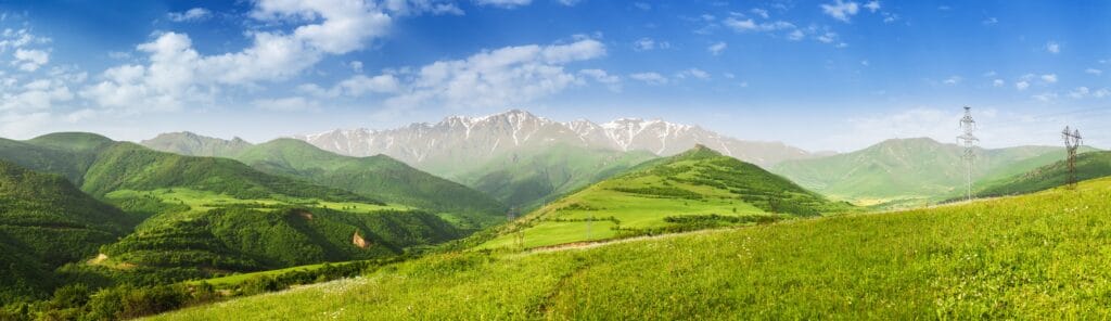 En bild på Armeniens bergslandskap